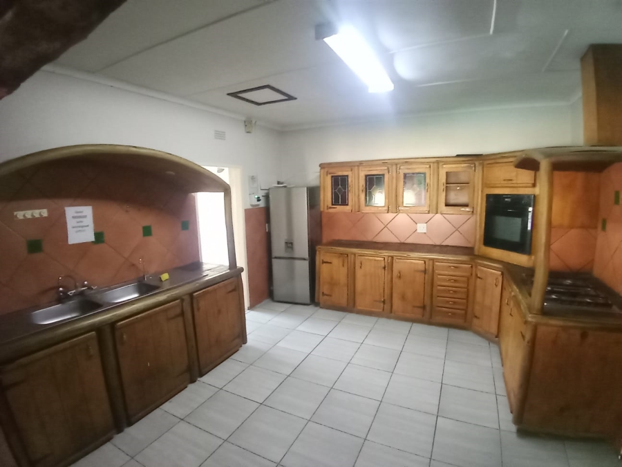 5 Bedroom Property for Sale in Protea Park North West